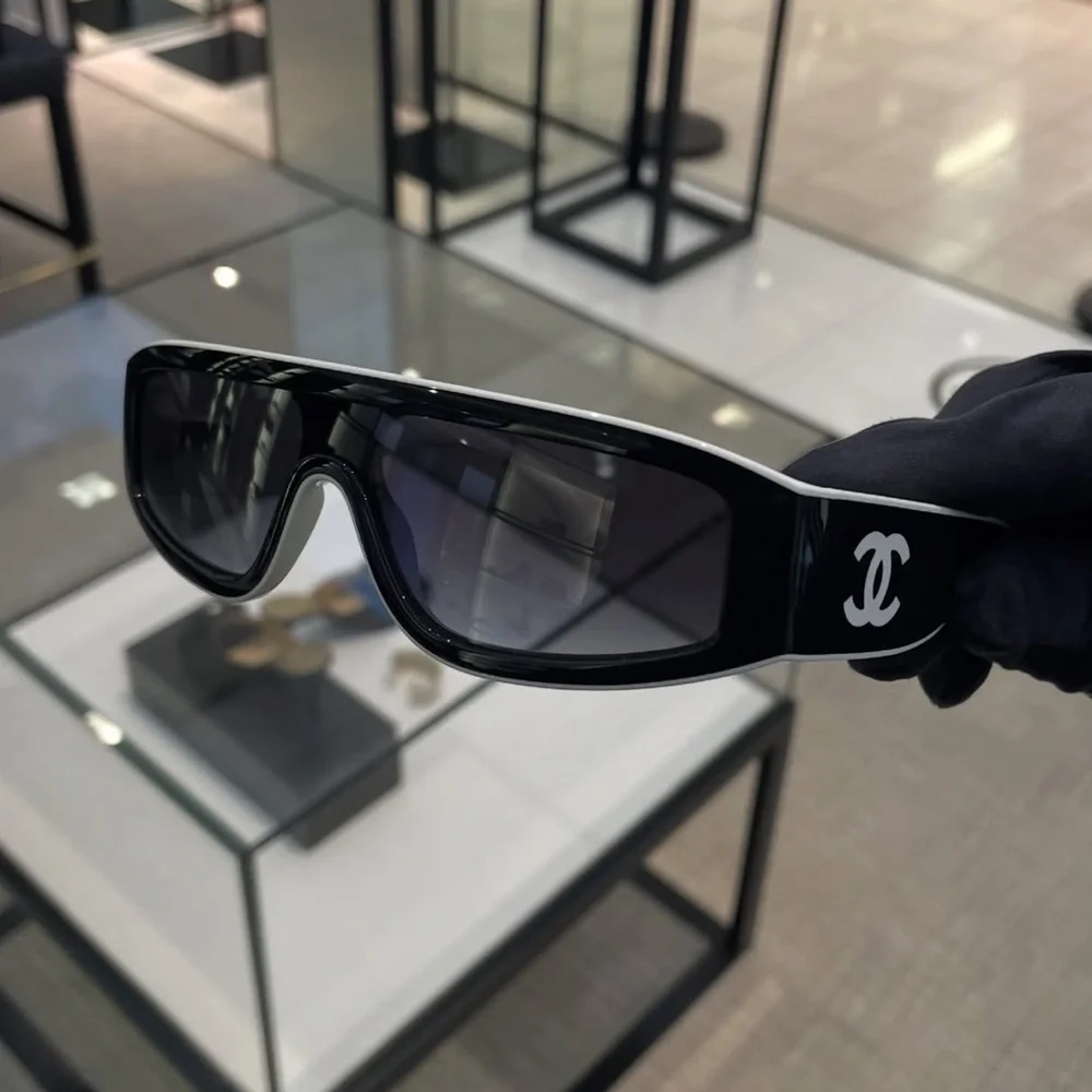 CHANEL sunglasses - Picture 5 of 5